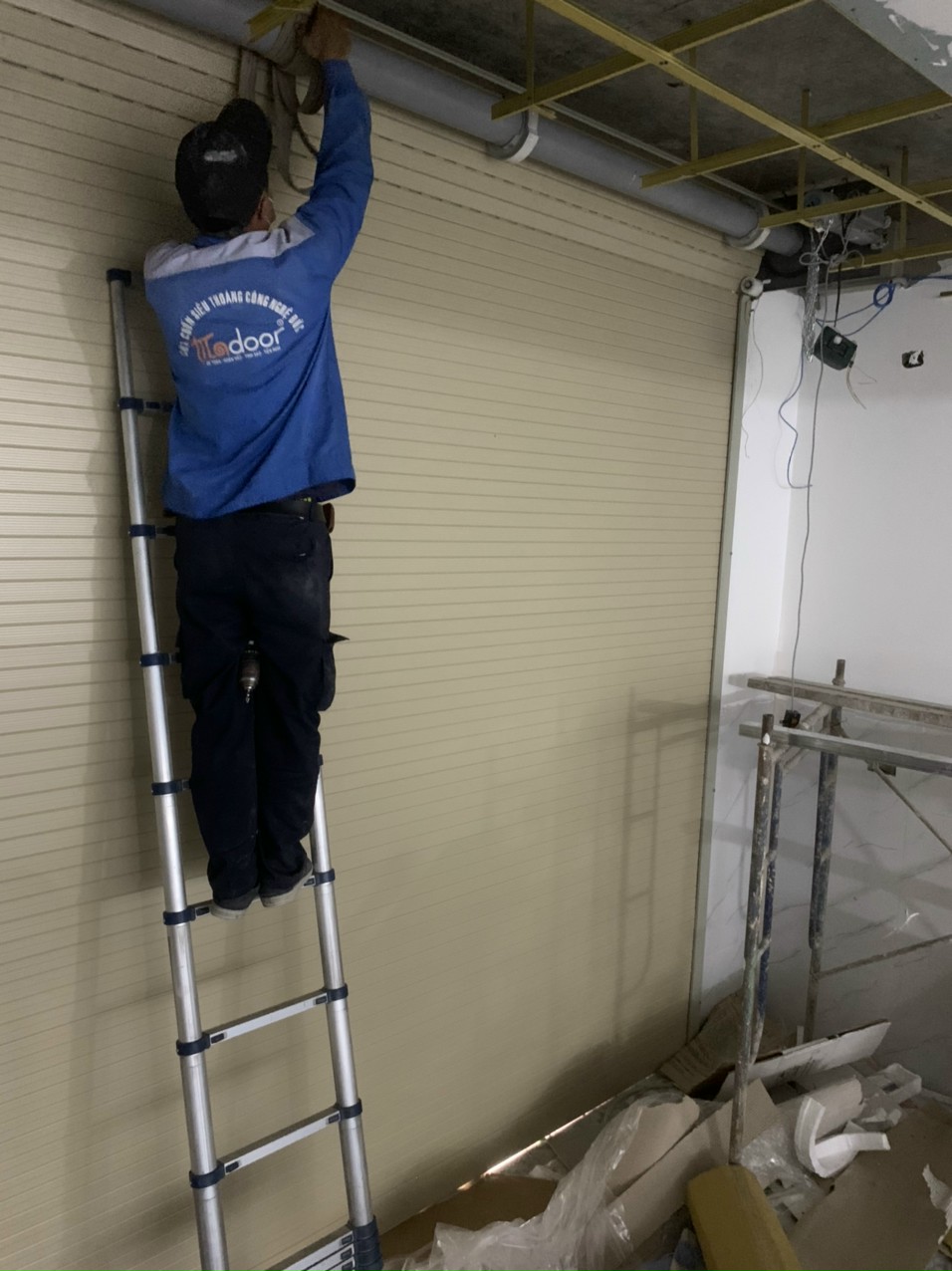 Cửa Cuốn Sài Gòn Door