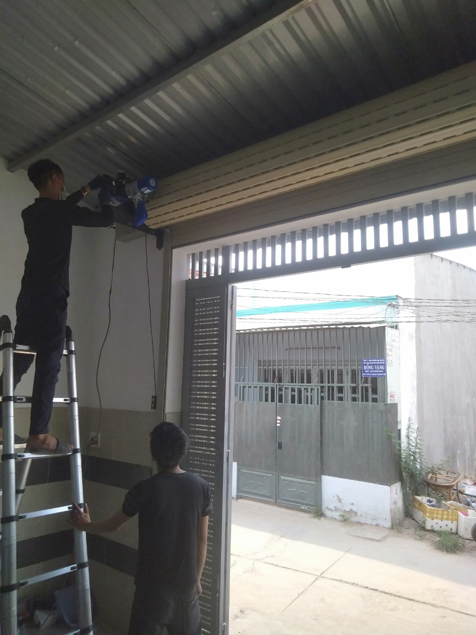 Cửa Cuốn Sài Gòn Door